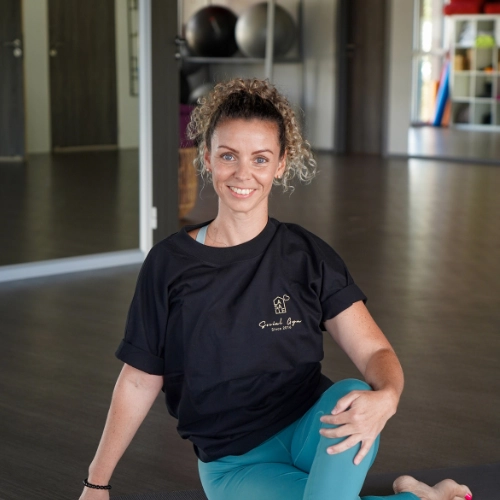 Anne Julie, professeure yoga - La Salle Pays de Gex